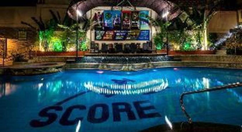 Score Birds Hotel Angeles Exterior photo